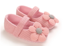 Cargar imagen en el visor de la galería, Zapato Con Flor, Bebe, Mod. A.
