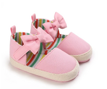 Cargar imagen en el visor de la galería, Zapato tipo Sandalia Con Moño, Bebe, Mod. B.