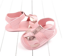 Cargar imagen en el visor de la galería, Zapato tipo Sandalia Con Trenza, Bebe, Mod. D.