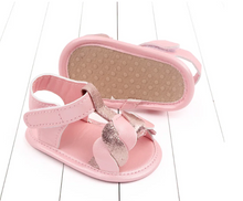 Cargar imagen en el visor de la galería, Zapato tipo Sandalia Con Trenza, Bebe, Mod. D.