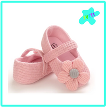 Cargar imagen en el visor de la galería, Zapato Con Flor, Bebe, Mod. A.