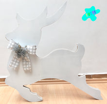 Cargar imagen en el visor de la galería, Venado, Reno Pintado, MDF.