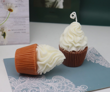 Cargar imagen en el visor de la galería, Molde Silicon Muffin, Cupcake con Crema Batida.
